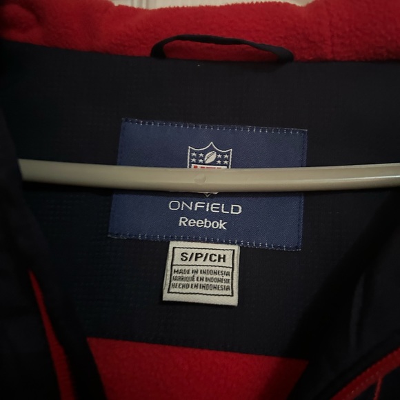 Small - Reebok - Onfield - Buffalo Bills Jacket
NWT 
Never worn - Picture 3 of 4